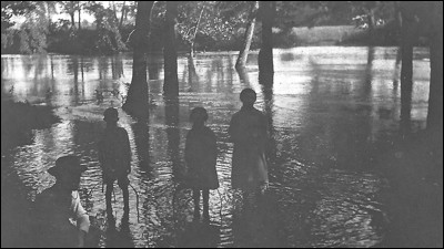 Early 1900s: Ancestors on Center Creek. Photo.