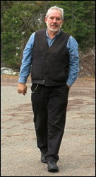 Doty Sauntering. Photo.
