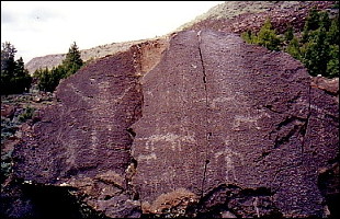 Storytelling Petroglyph. Photo.